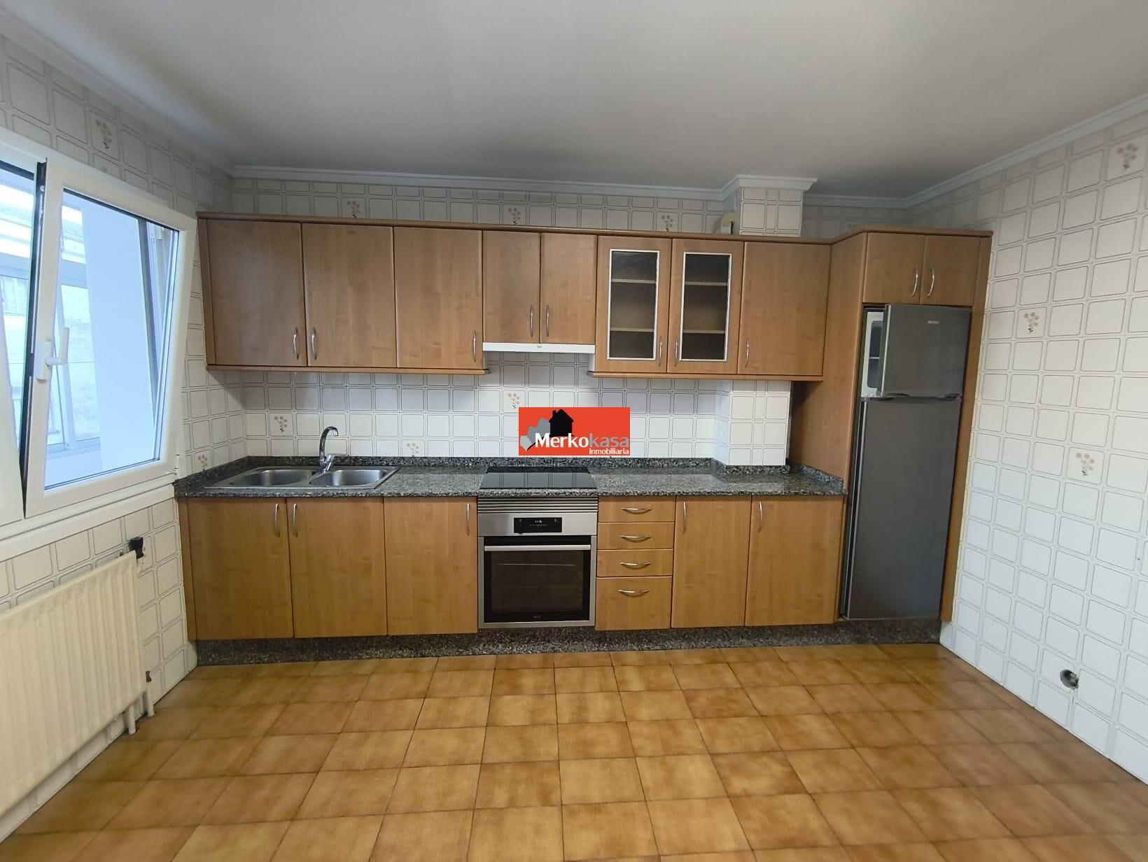 Cuina de Pis de lloguer en Lugo Capital amb Traster