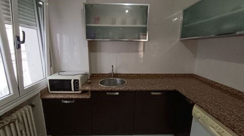 Foto 3 de Piso en venta en Calle Llano Ponte, Versalles, Avilés