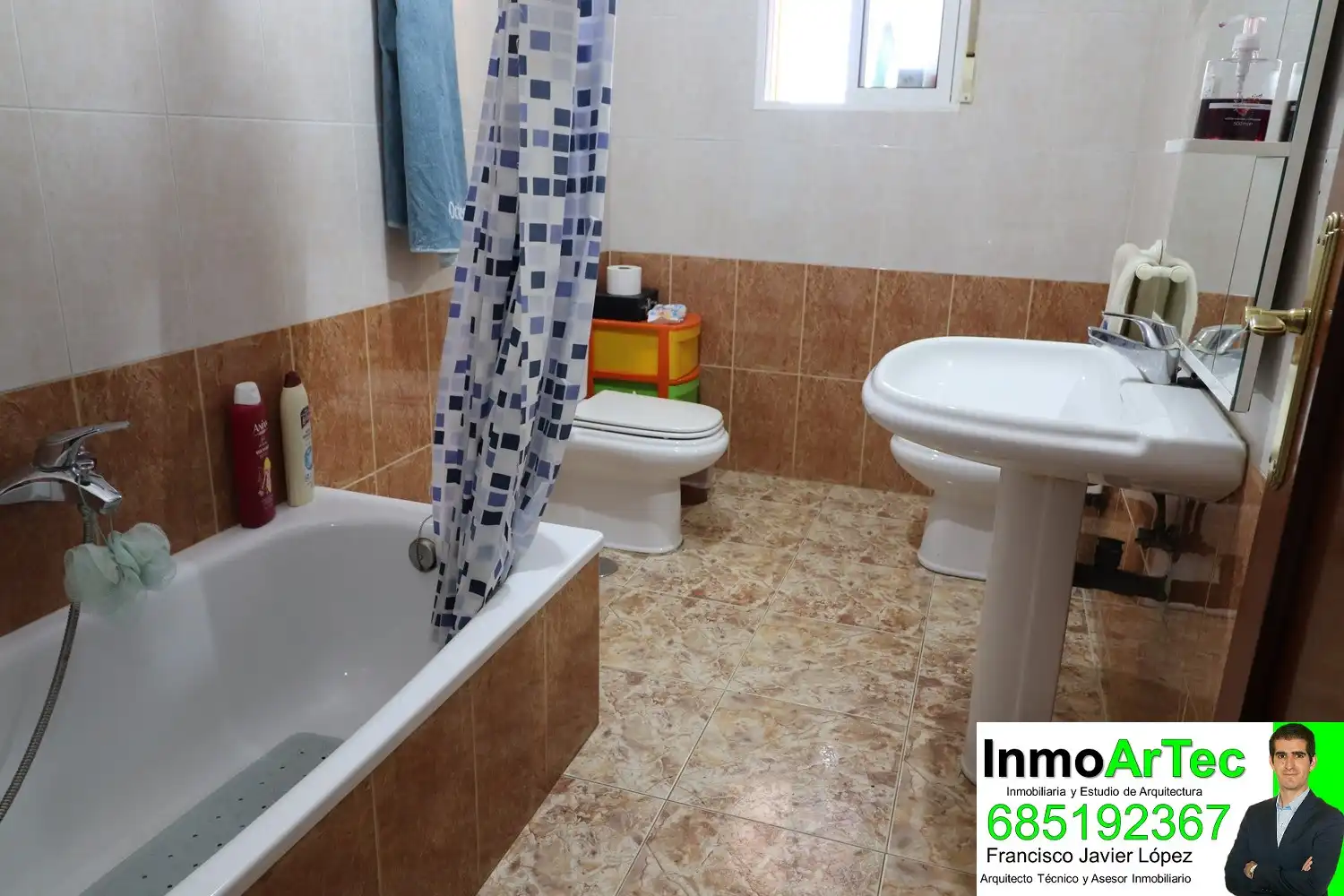 Baño de Edificio en venta en Íllora