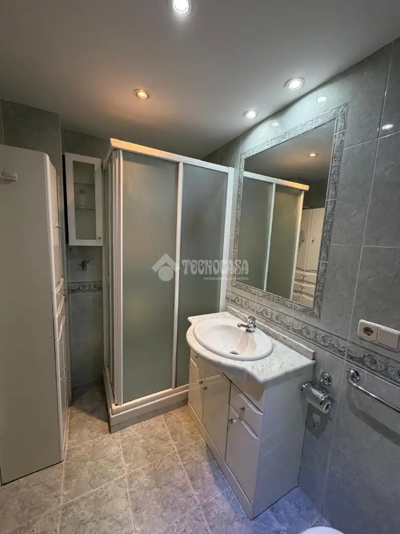 Baño de Piso en venta en Madrid con Aire acondicionado, Calefacción y Terraza