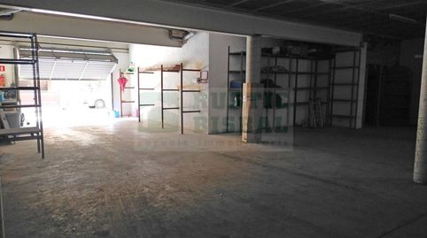 GRAN GARAJE CERRADO CON PROPUESTA DE DISTRIBUCIÓN PARA SEIS PLAZAS DE PARKING