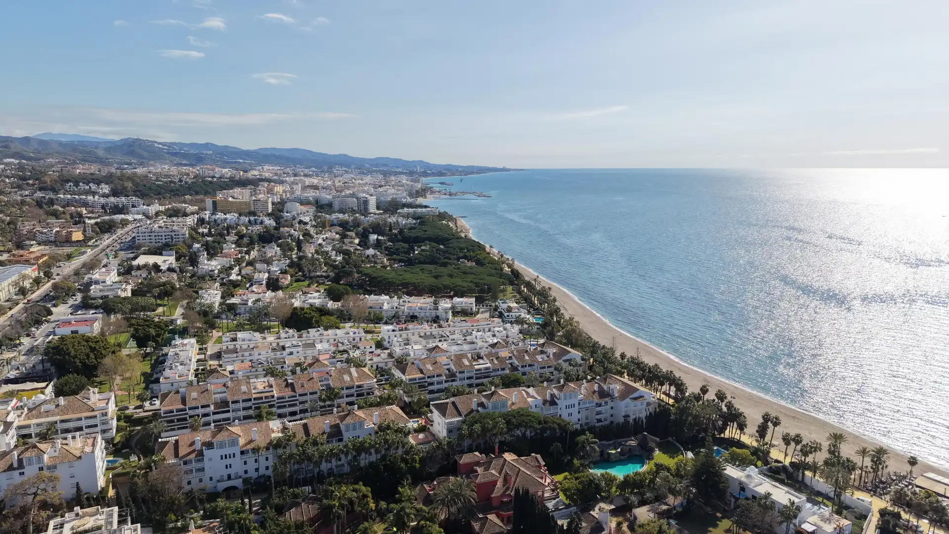 Vista exterior de Apartamento en venta en Marbella con Jardín privado y Piscina comunitaria