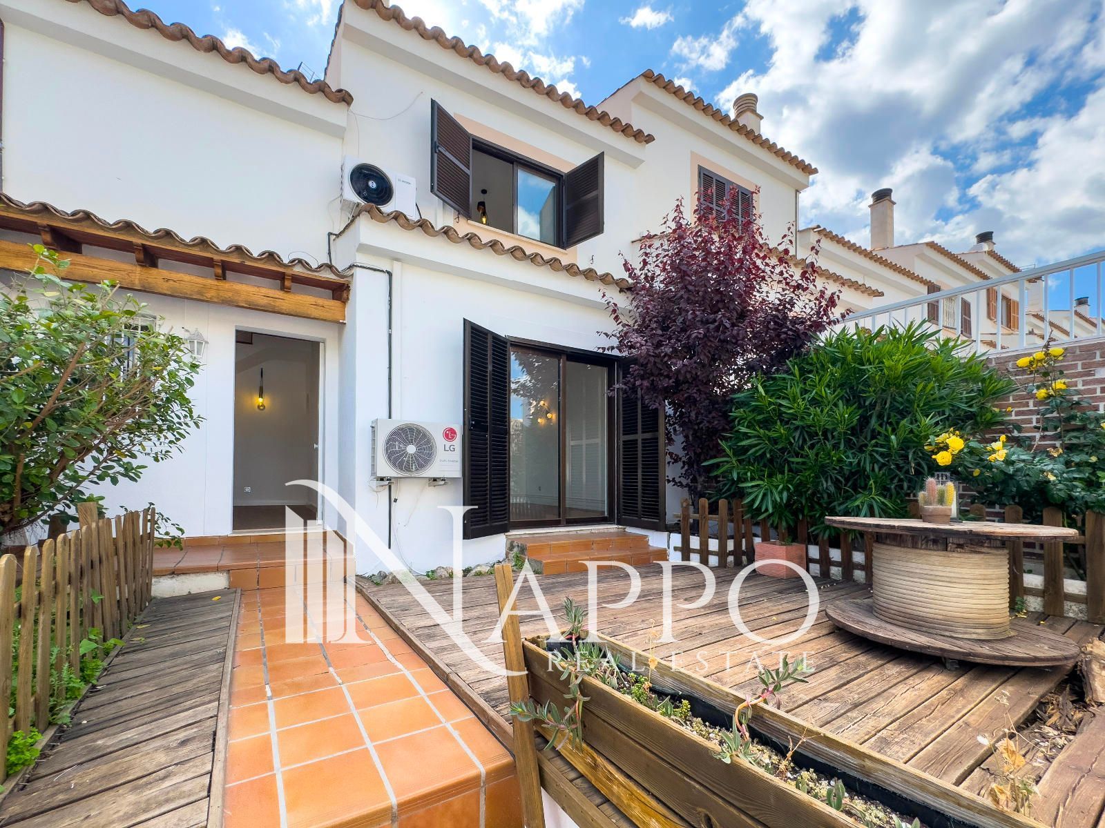 Exterior view of Single-family semi-detached to rent in  Palma de Mallorca  with Air Conditioner, Heating and Terrace
