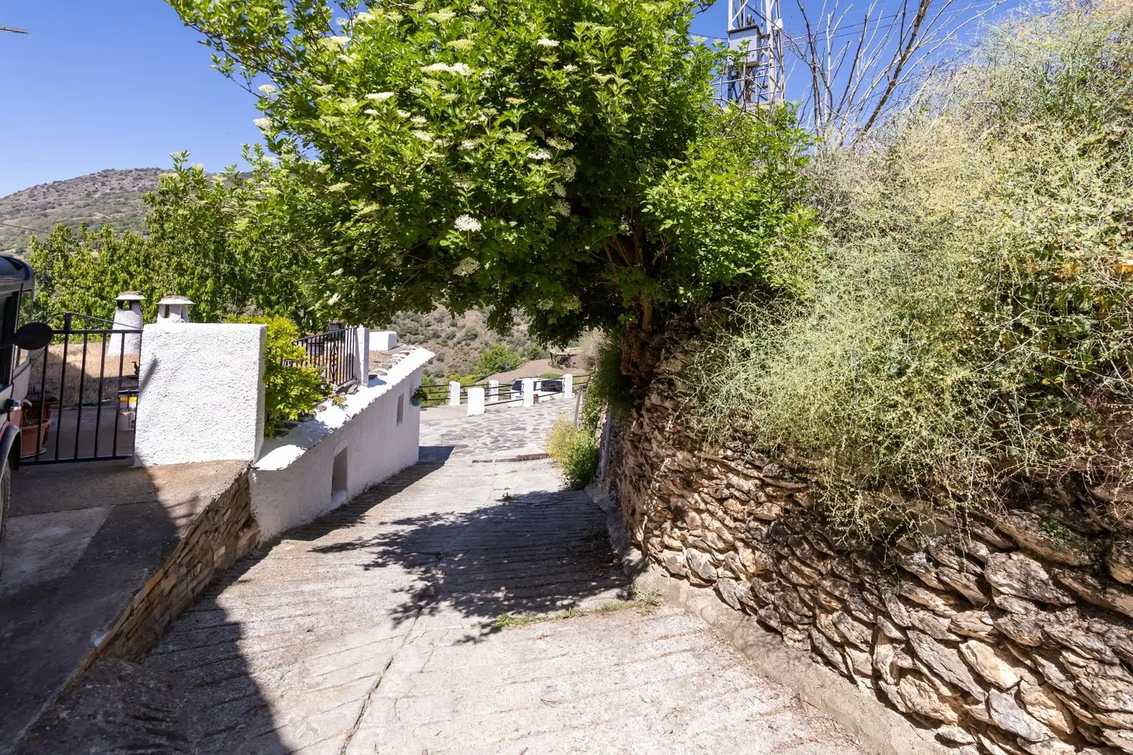 Vista exterior de Casa o chalet en venta en Bubión con Trastero y Balcón