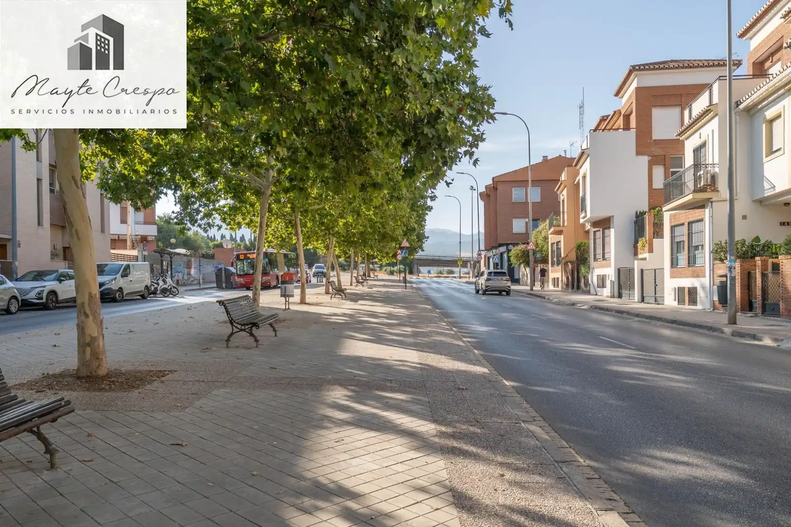 Außenansicht von Gebäude zum Verkauf in Granada