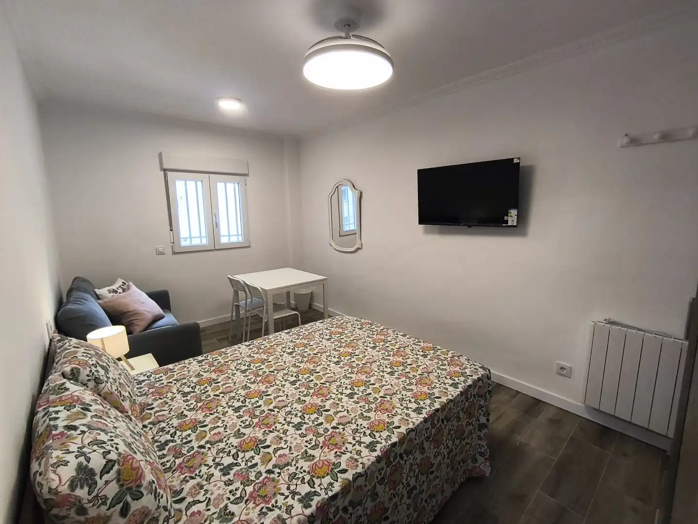 Habitación de Piso para compartir en Madrid con Calefacción, Terraza y Amueblado