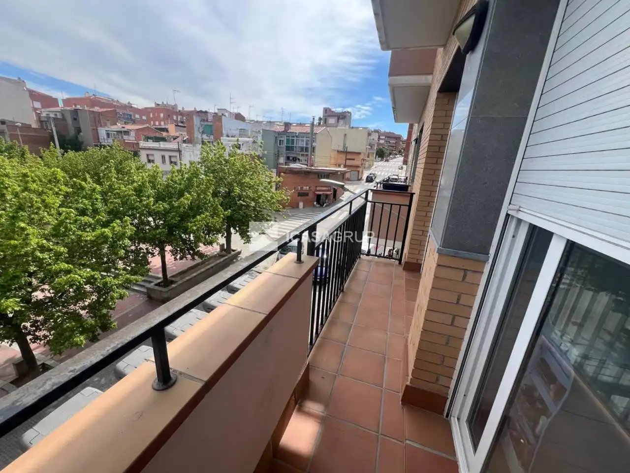 Vista exterior de Pis en venda en Rubí amb Balcó