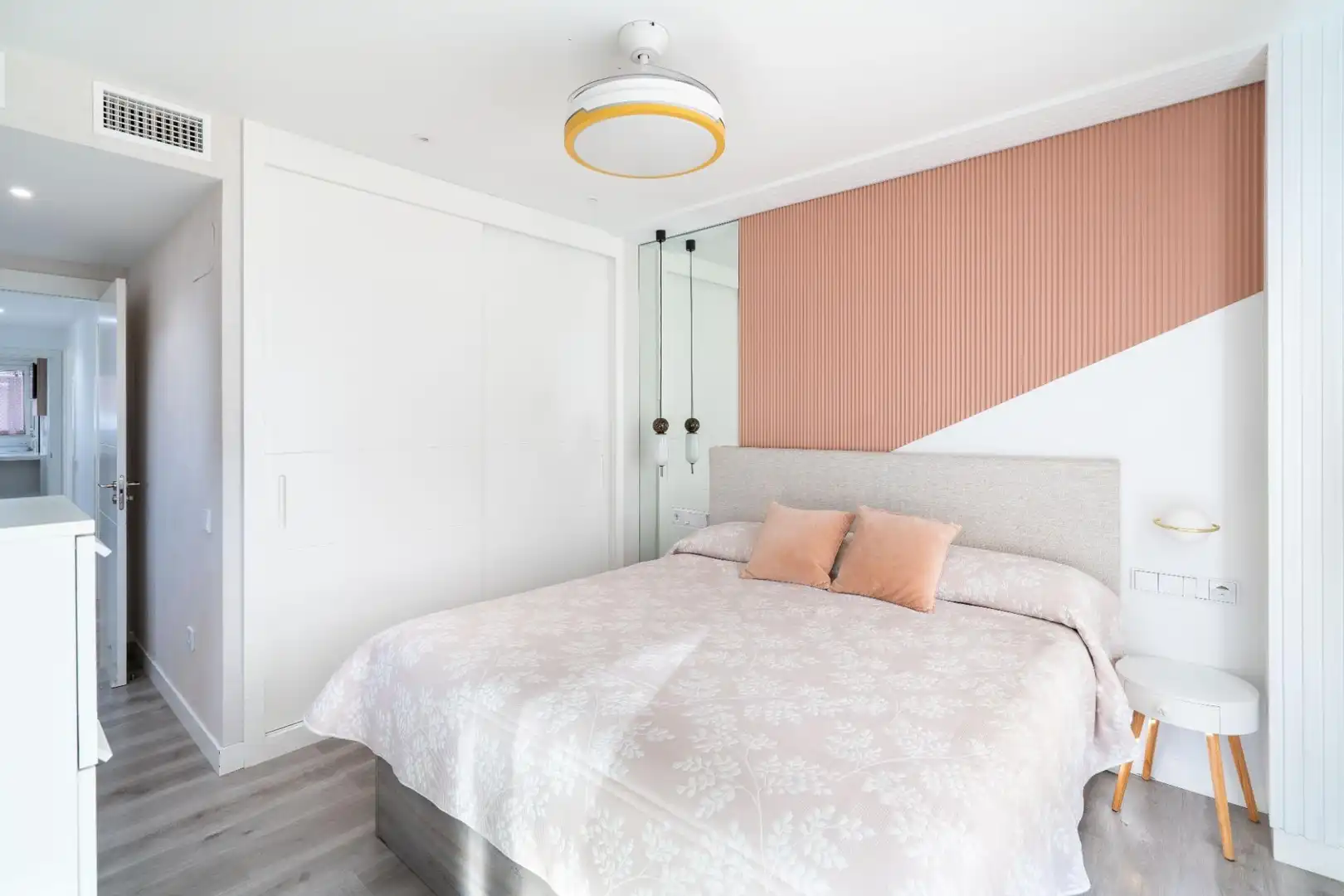 Habitación de Piso en venta en Almería con Aire acondicionado, Calefacción y Jardín privado