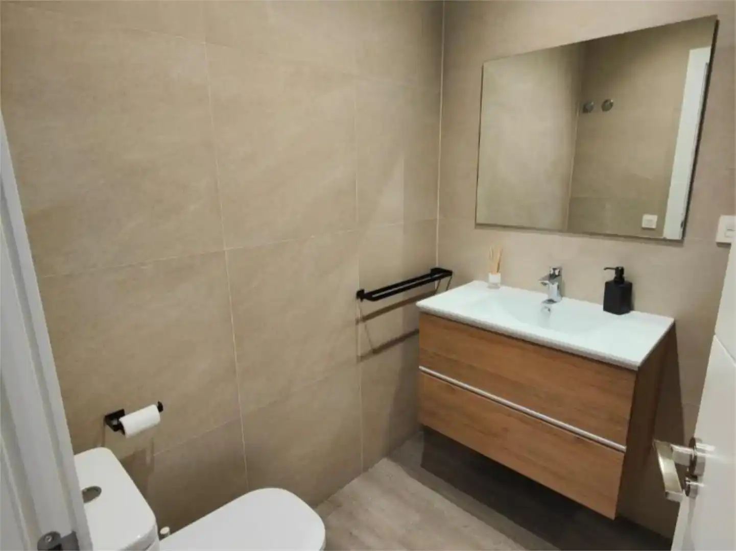 Badezimmer von Wohnung zur Miete in Murcia mit Möbliert
