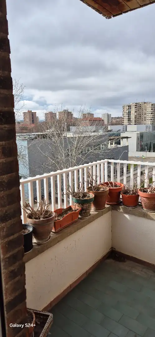 Terraza de Piso de alquiler en  Logroño con Amueblado y Balcón