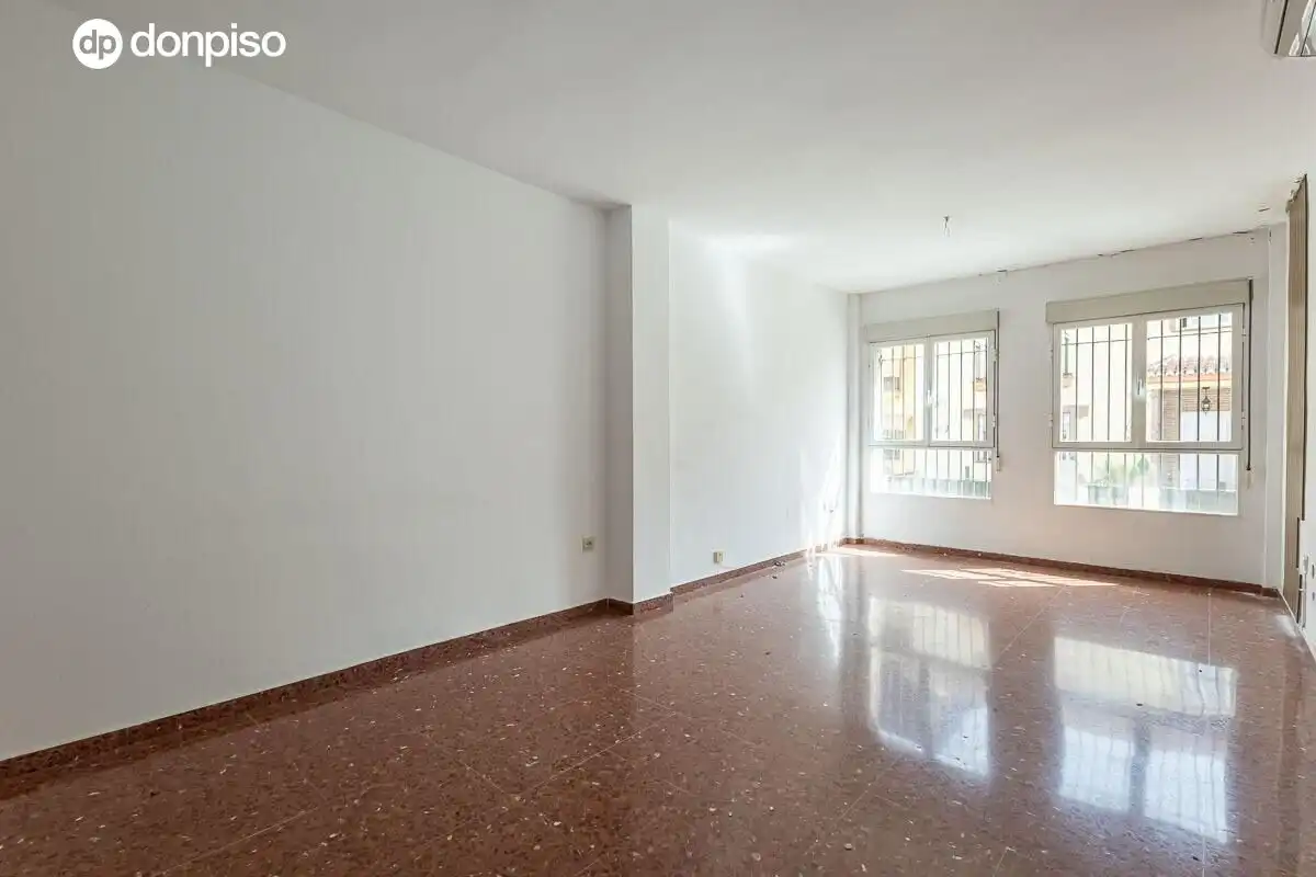 Terraced house for sale in Calle CHECOSLOVAQUIA, imagen 2