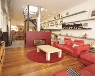 Living room of Loft for sale in  Barcelona Capital  with Air Conditioner, Terrace and Swimming Pool