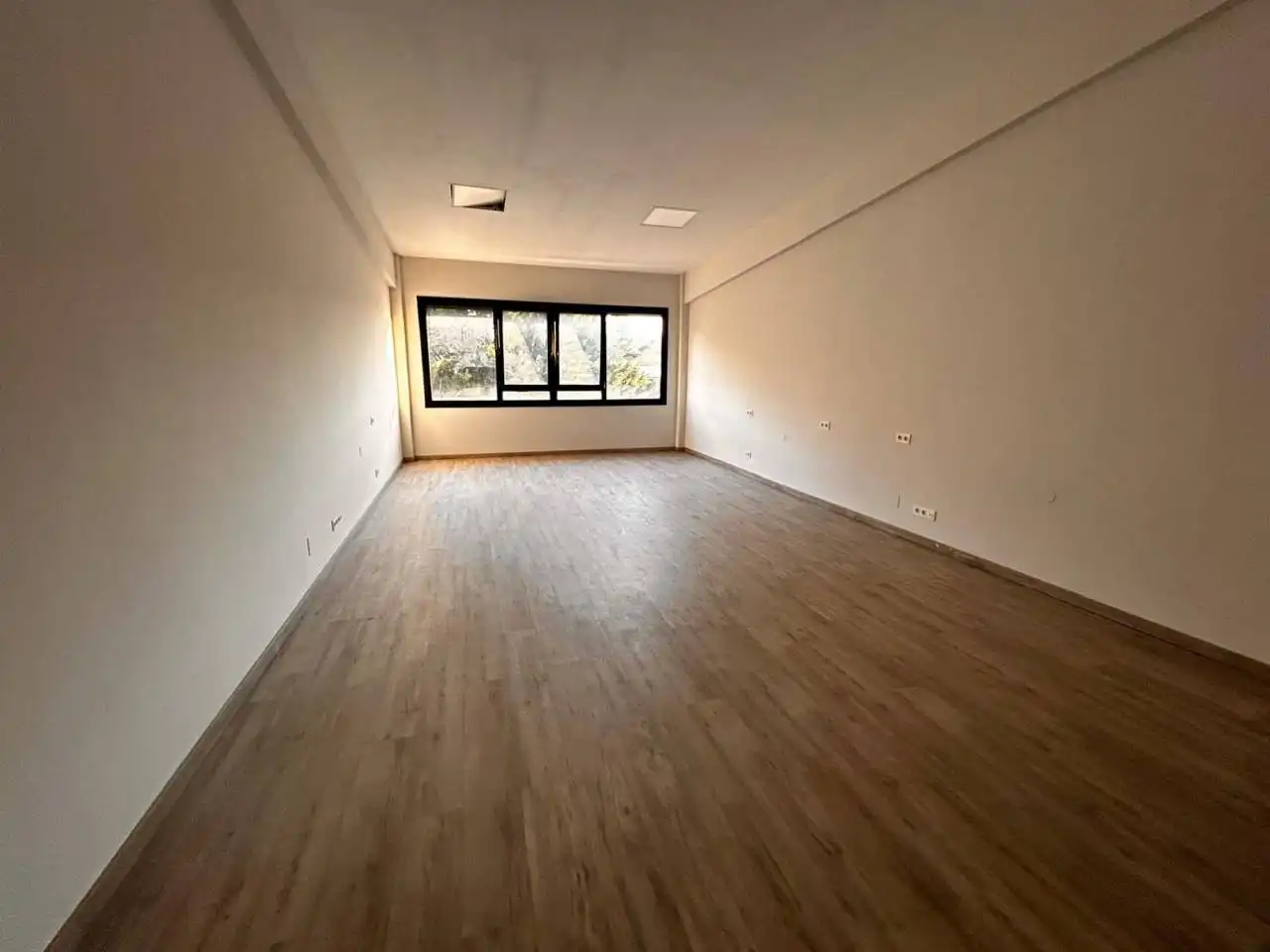 Oficina de alquiler en Martutene