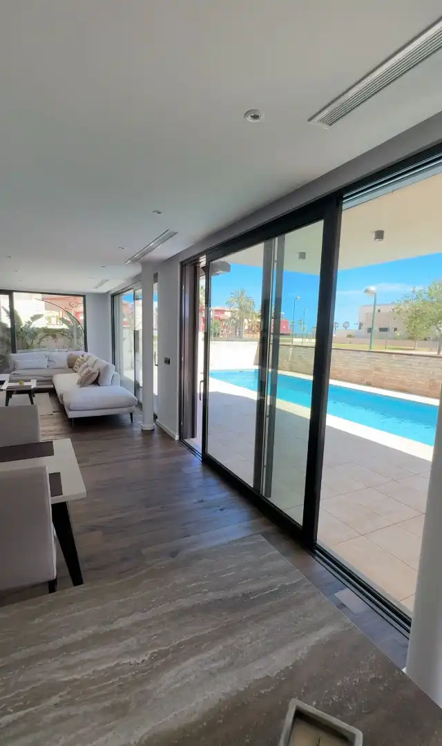 Sala de estar de Casa o chalet en venta en Pilar de la Horadada con Aire acondicionado, Jardín privado y Terraza