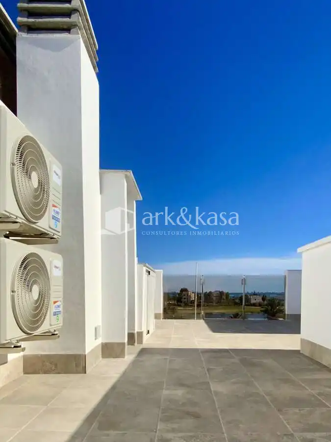 Vista exterior de Casa adosada en venta en Los Alcázares con Aire acondicionado, Calefacción y Terraza