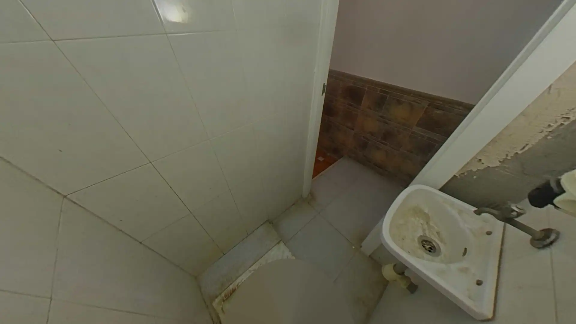 Bathroom of Houses for sale in Morón de la Frontera  with Terrace and Balcony