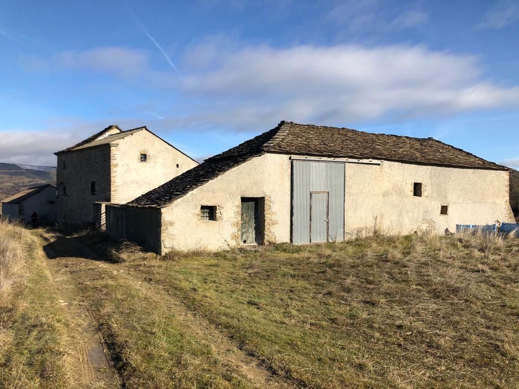Vista exterior de Casa o xalet en venda en Sabiñánigo amb Jardí privat, Terrassa i Traster