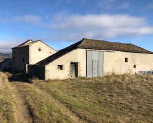 Vista exterior de Casa o xalet en venda en Sabiñánigo amb Jardí privat, Terrassa i Traster
