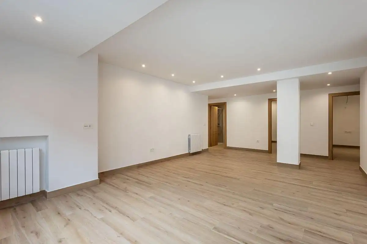 Flat for rent in Granada  with Heating
