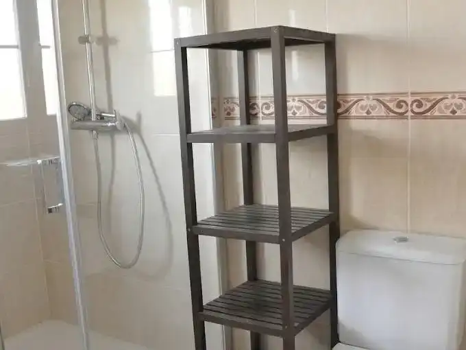 Bany de Pis de lloguer en Fuengirola amb Aire condicionat, Piscina i Balcó