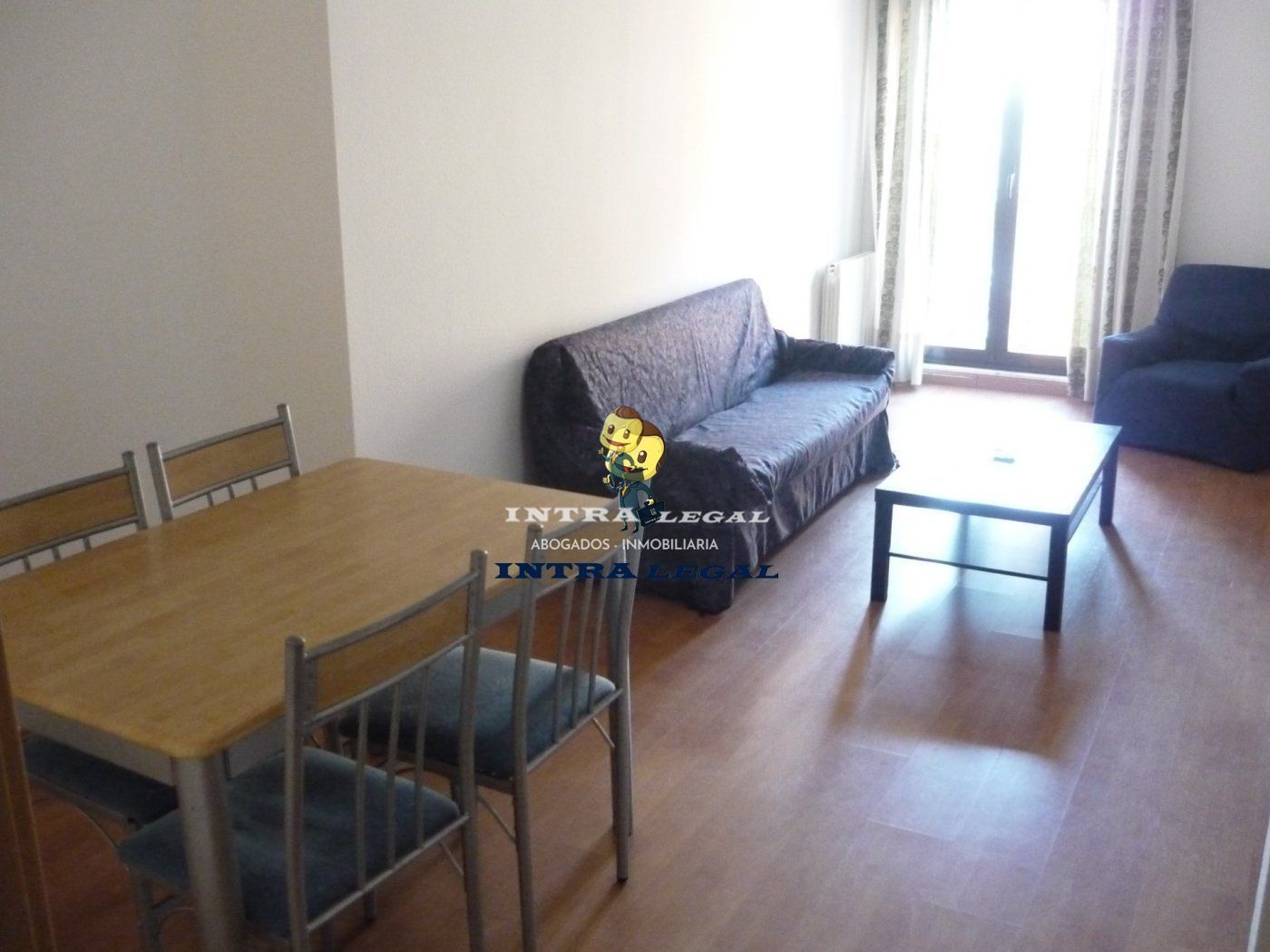 Sala d'estar de Apartament en venda en Villares de la Reina amb Calefacció