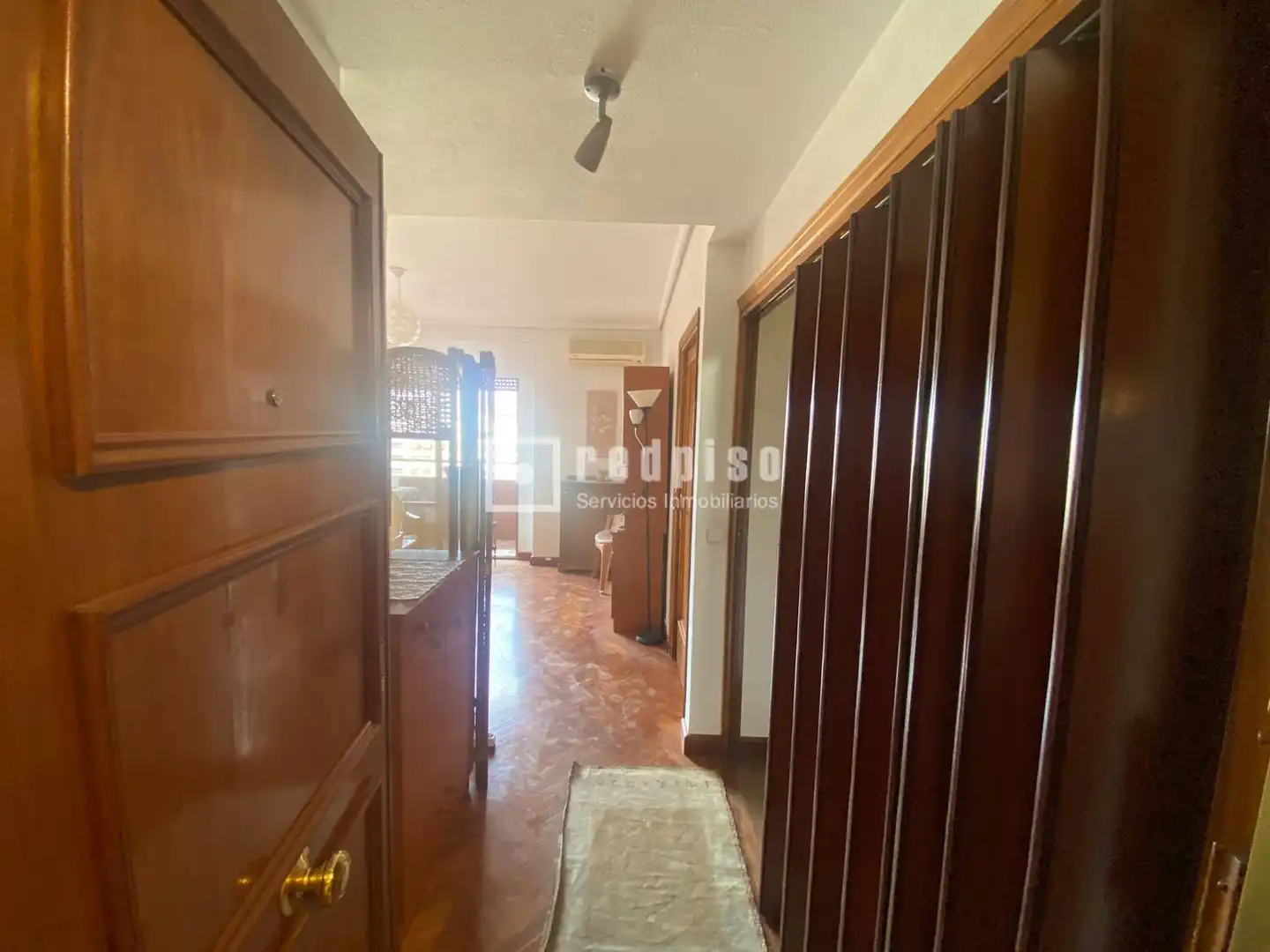 Wohnung zur Miete in Madrid mit Klimaanlage, Privatgarten und Terrasse