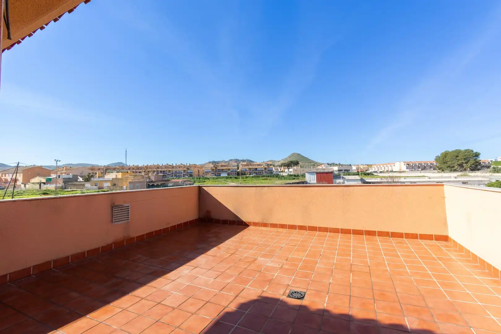 Terrassa de Casa o xalet en venda en La Unión amb Aire condicionat, Calefacció i Jardí privat
