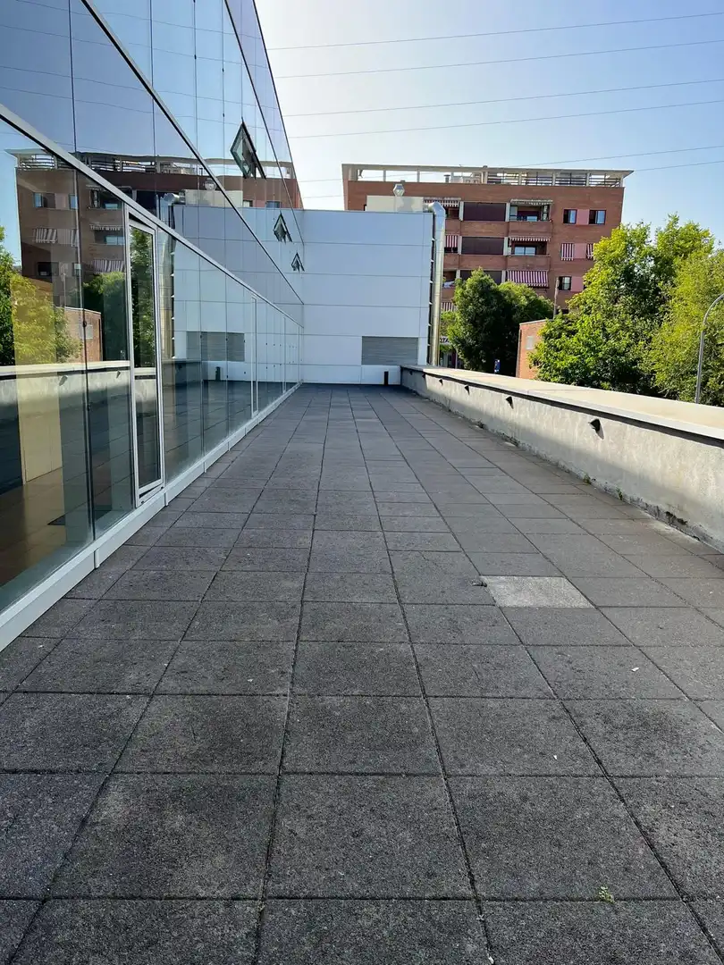 Terrasse von Büro zur Miete in Rubí mit Klimaanlage, Möbliert und Internet