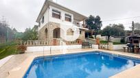 Exterior view of House or chalet for sale in Torrelles de Llobregat  with Air Conditioner, Heating and Private garden