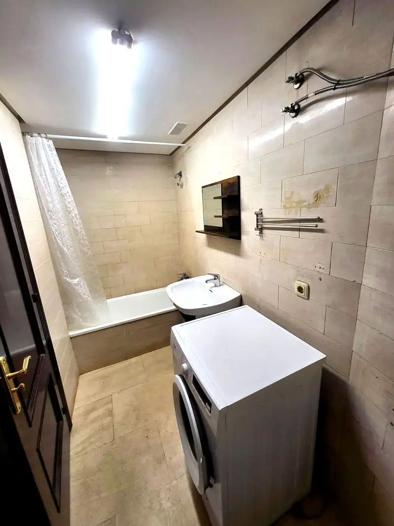 Bathroom of Study for rent in Vigo   with Furnished, Oven and Washing machine