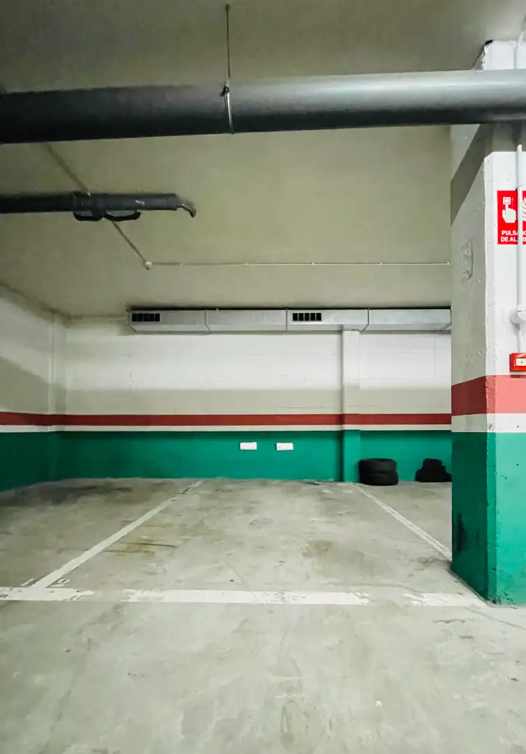 Parking de Piso de alquiler en Corbera de Llobregat, Barcelona