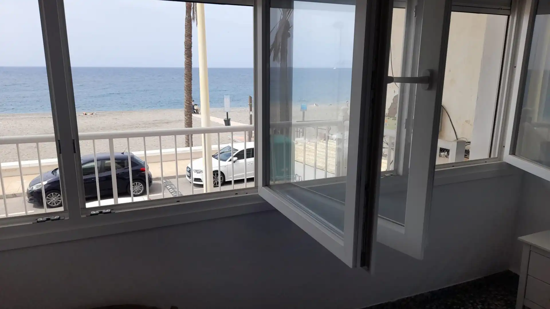 Terrasse von Wohnung zum Verkauf in Torrenueva Costa mit Ofen, Waschmaschine und Balkon