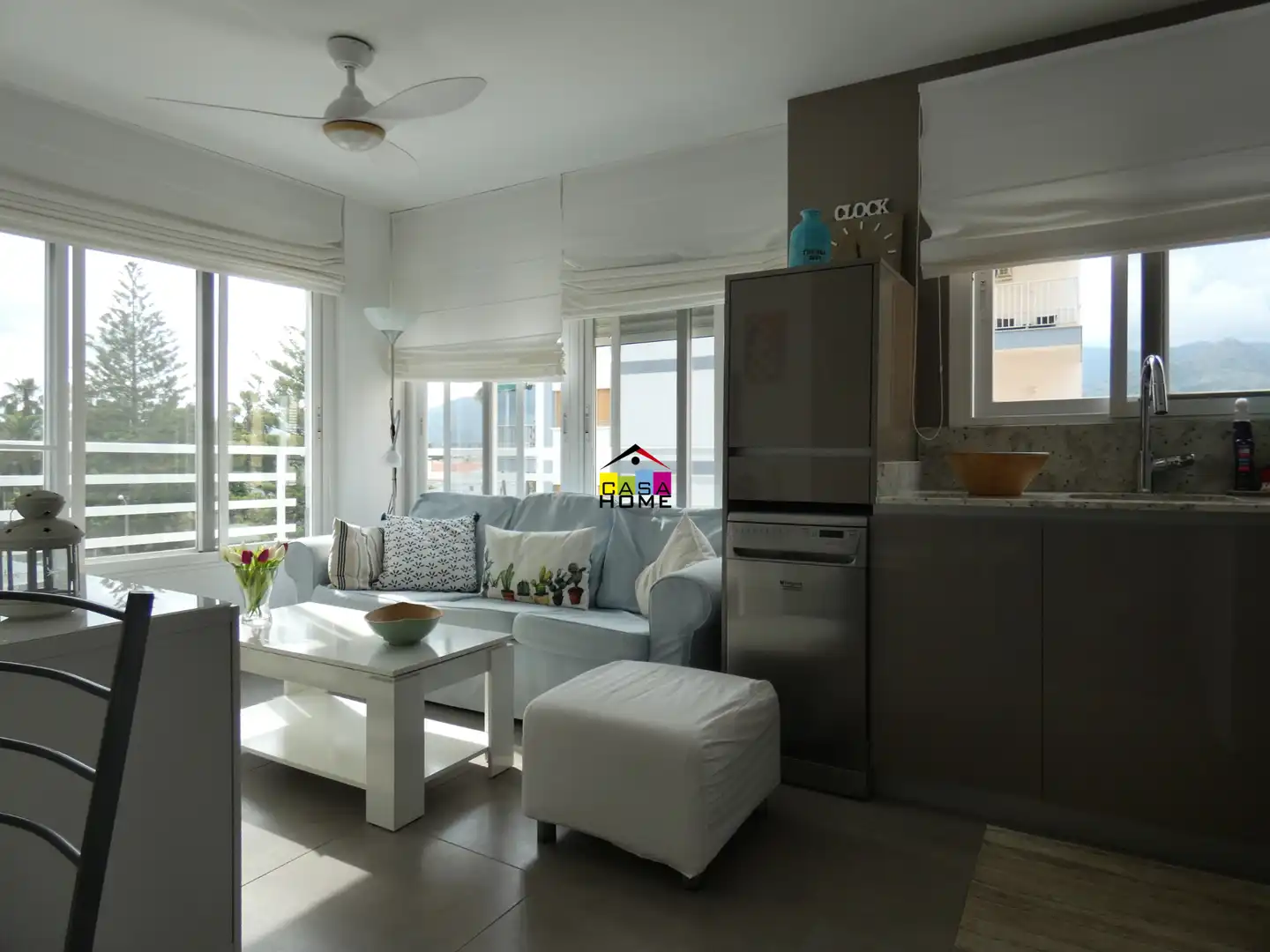 Sala de estar de Apartamento en venta en Benicasim / Benicàssim con Aire acondicionado, Amueblado y Piscina comunitaria
