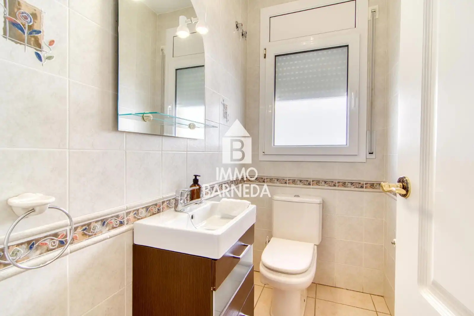 Bathroom of Houses for sale in Palau-saverdera  with Air Conditioner, Heating and Private garden