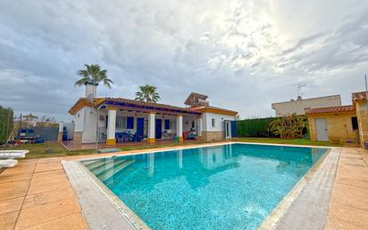 Swimming pool of House or chalet for sale in Bollullos de la Mitación  with Storage room, Swimming Pool and Jacuzzi