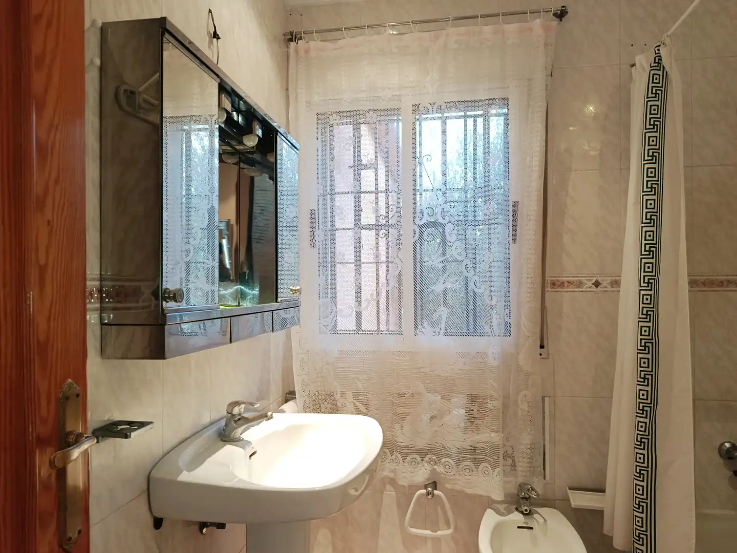 Badezimmer von Country house zum Verkauf in Hinojos mit Privatgarten, Terrasse und Schwimmbad