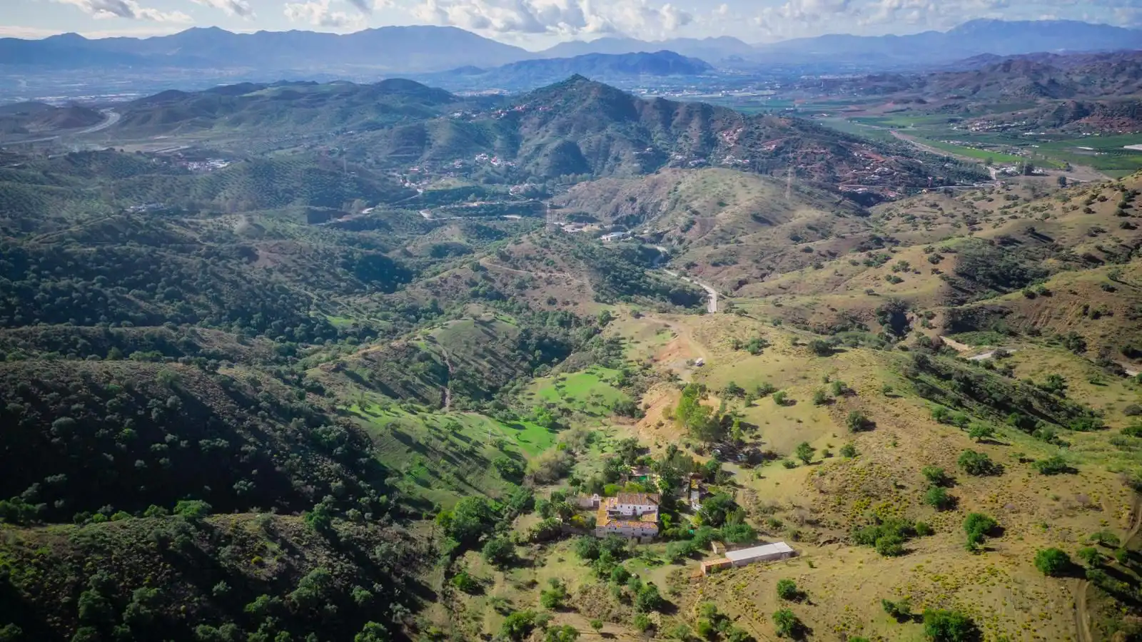 Vista exterior de Finca rústica en venta en Málaga con Jardín privado, Horno y TV