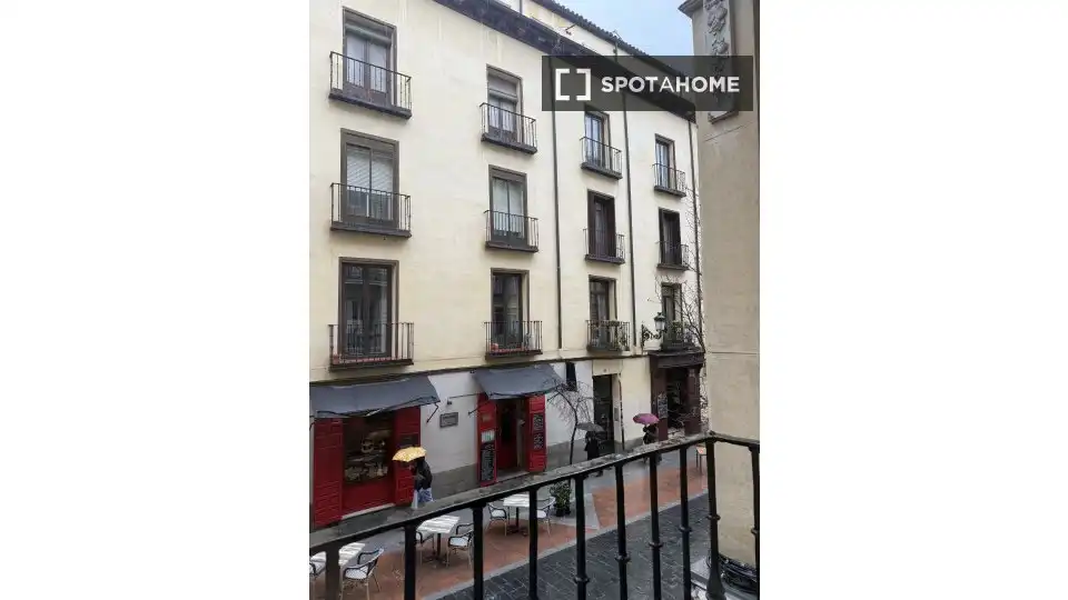 Vista exterior de Apartamento para compartir en Coslada con Aire acondicionado, Calefacción y Terraza