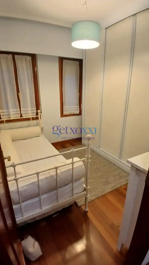 Bedroom of Flat for rent in Getxo   with Heating and Furnished