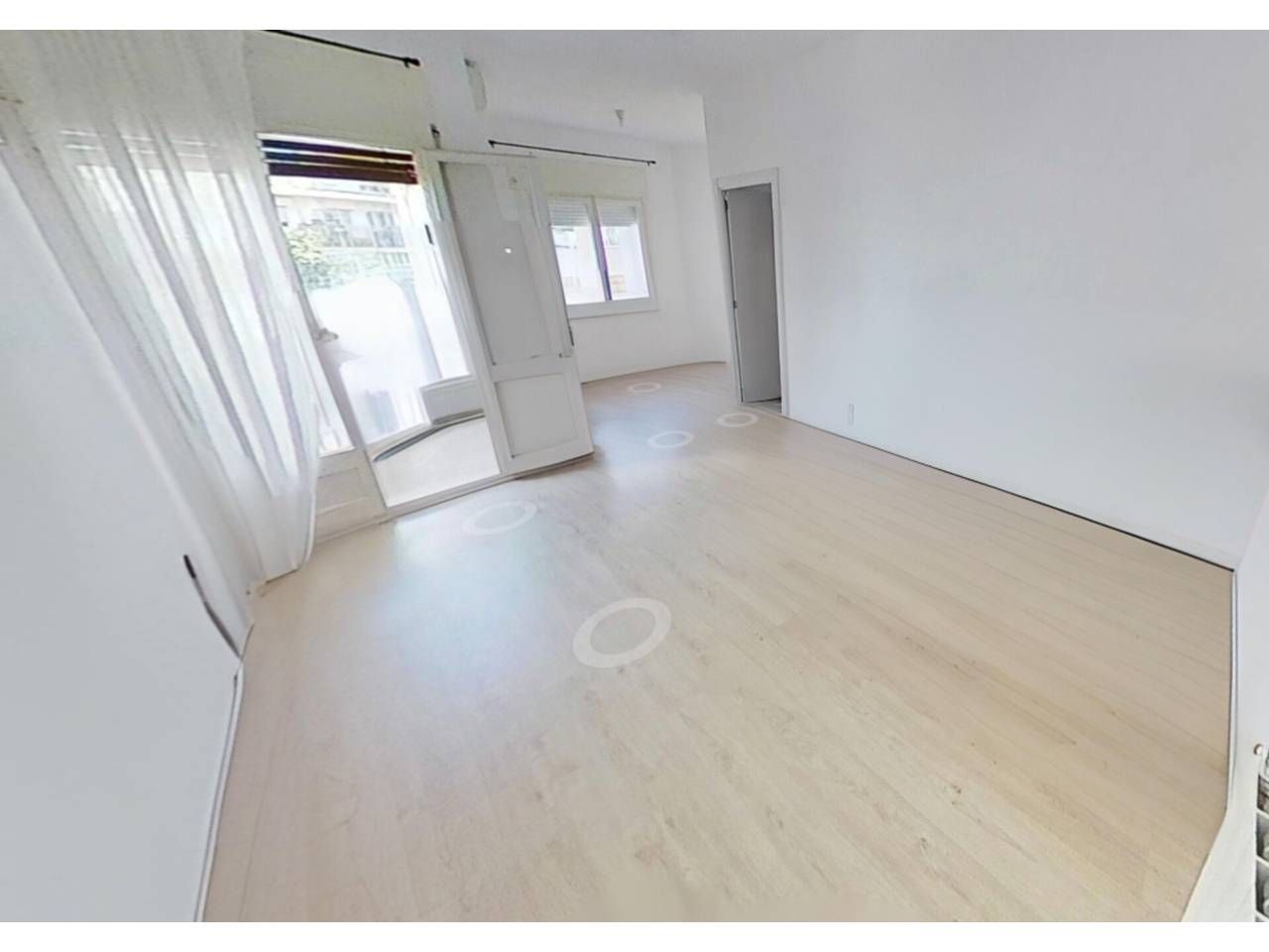 Sala d'estar de Pis en venda en Esplugues de Llobregat amb Balcó