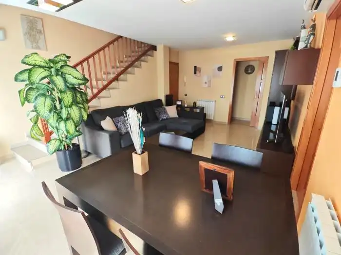 Wohnzimmer von Maisonette zum Verkauf in Lliçà d'Amunt mit Klimaanlage, Heizung und Parkett