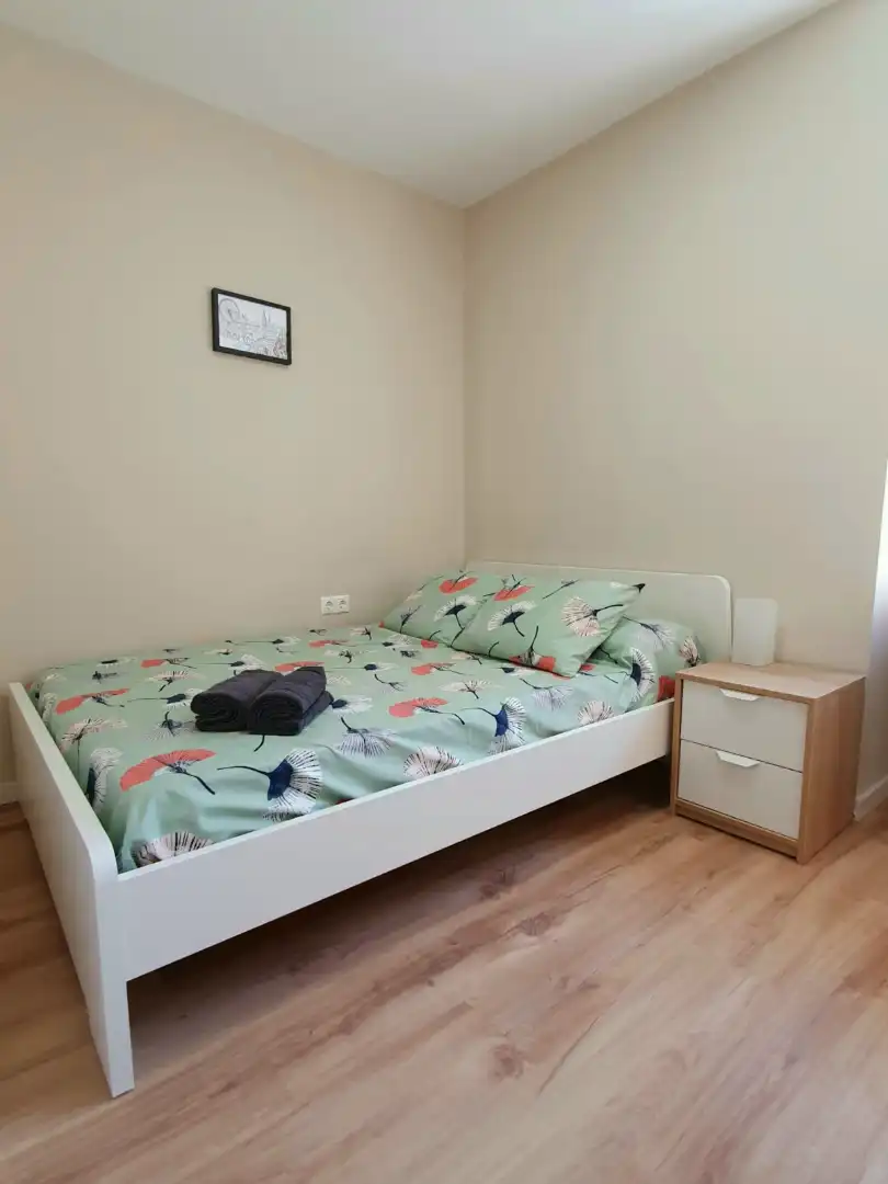 Habitación de Piso de alquiler en Valencia con Aire acondicionado, Parquet y Amueblado