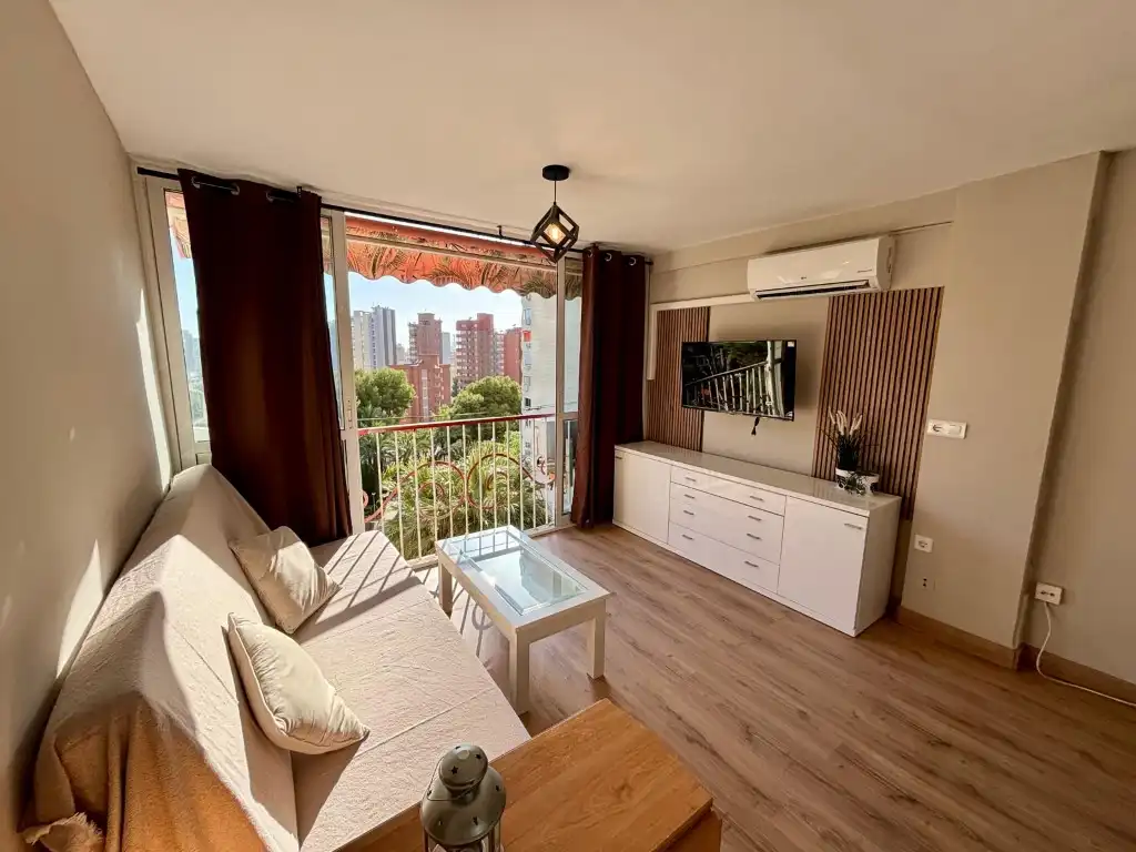 Study for rent in Avenida Paris, Rincón Alto