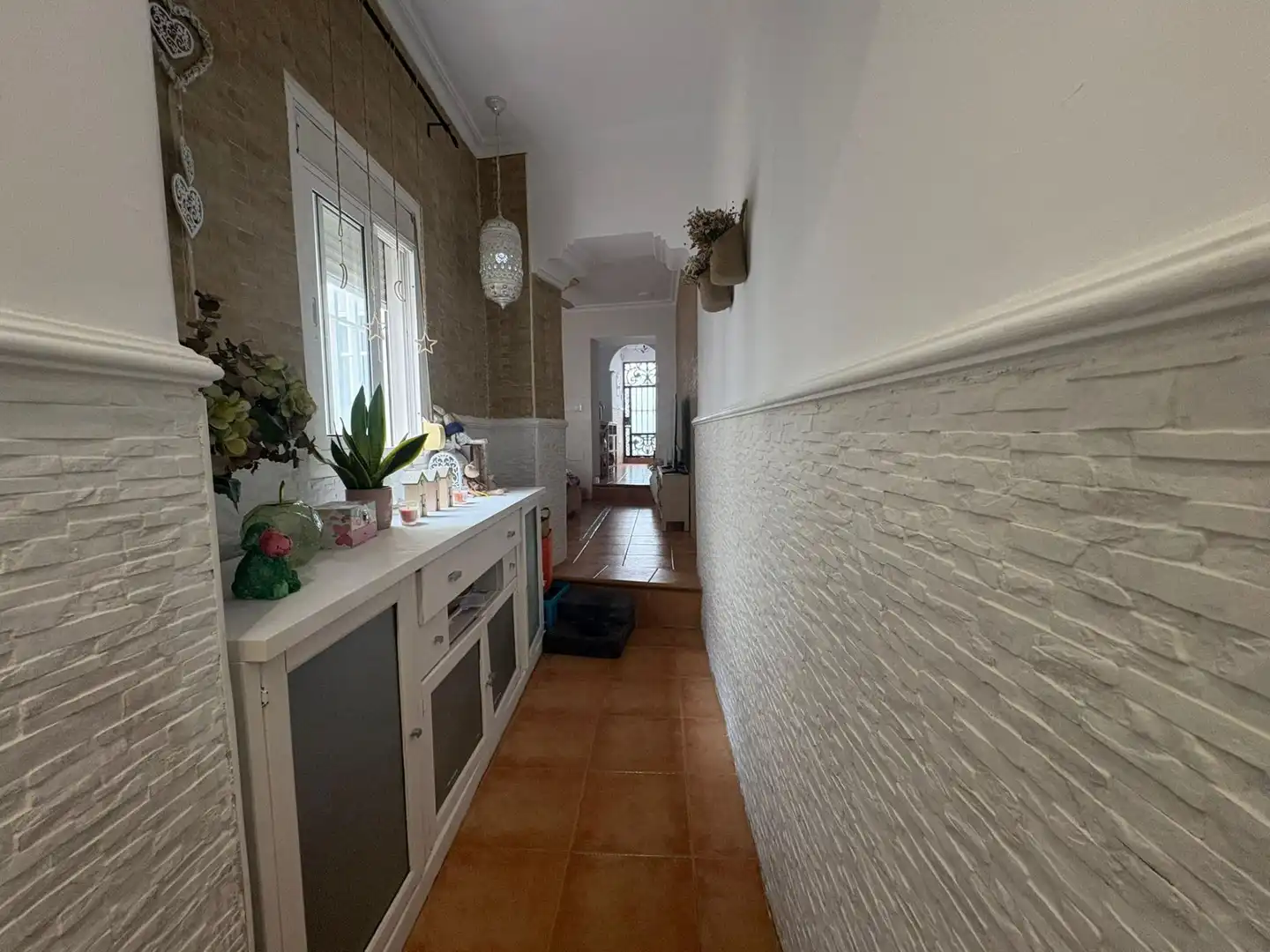 Houses for sale in Algeciras  with Air Conditioner