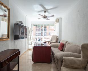 Living room of Flat for sale in  Granada Capital  with Air Conditioner