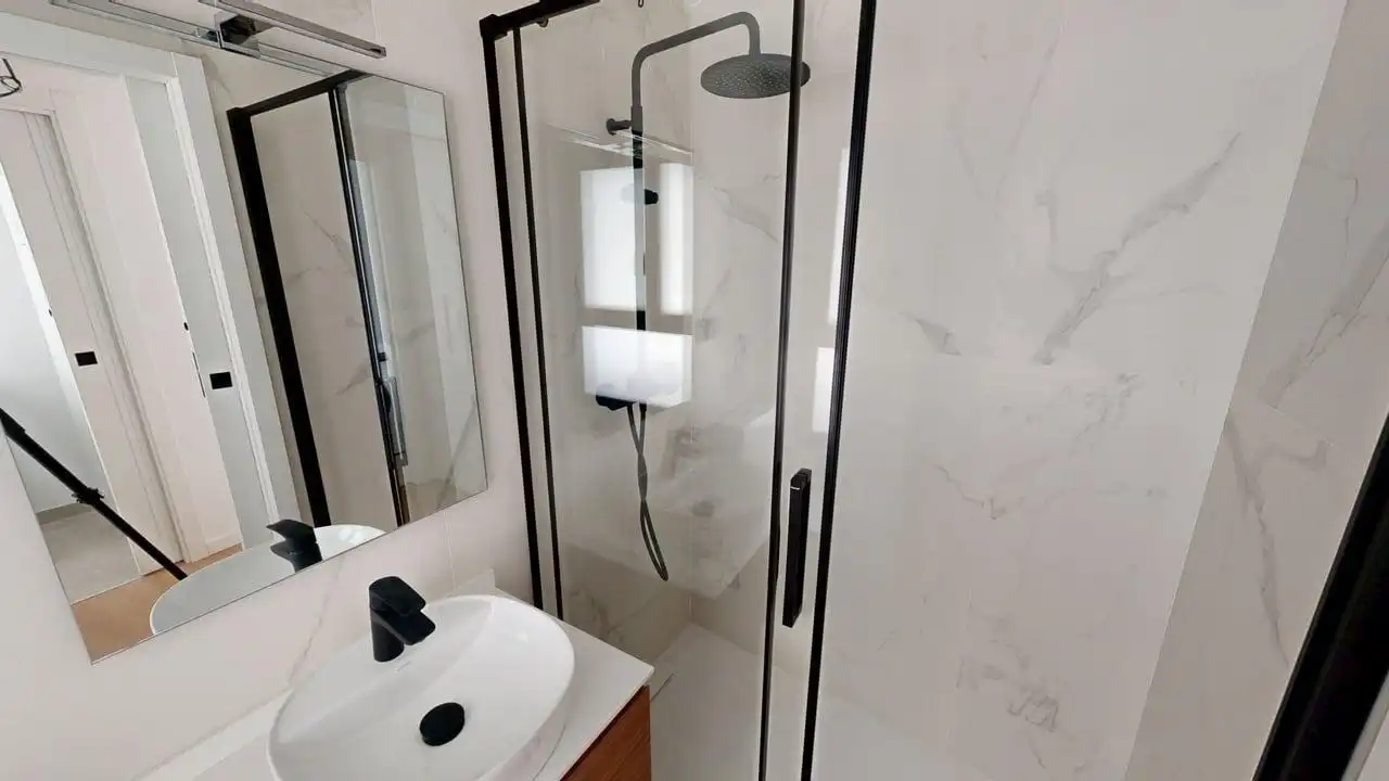 Baño de Piso en venta en Jaén con Aire acondicionado, Calefacción y Terraza