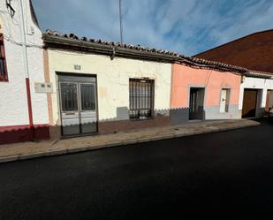 Exterior view of Country house for sale in Nava del Rey