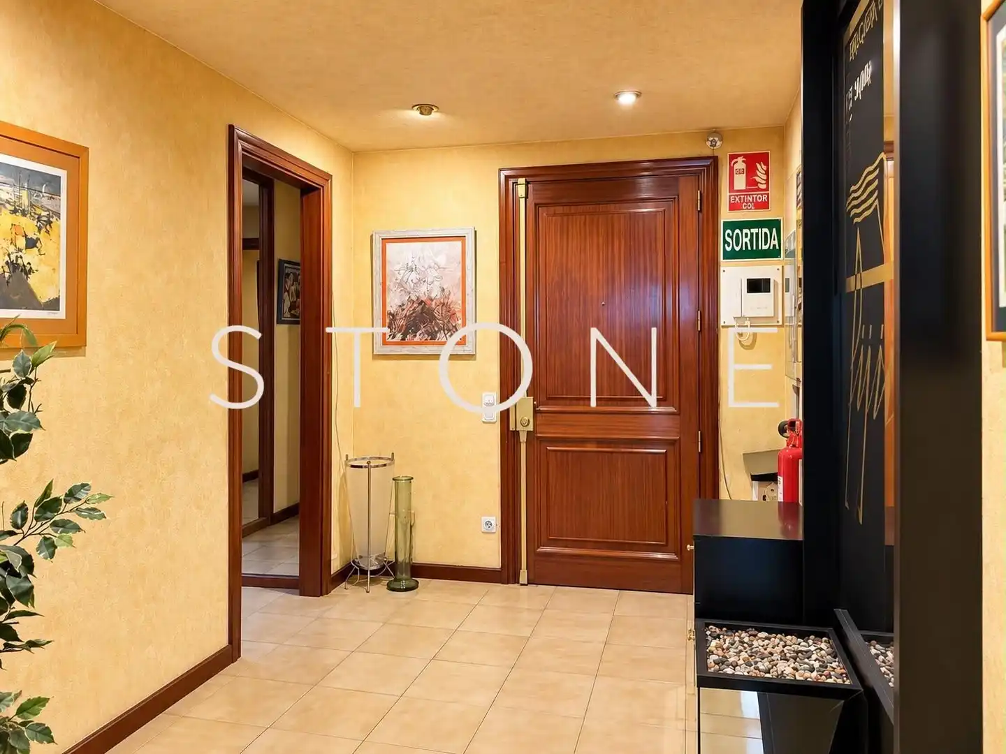 Flat for sale in Olot, Girona