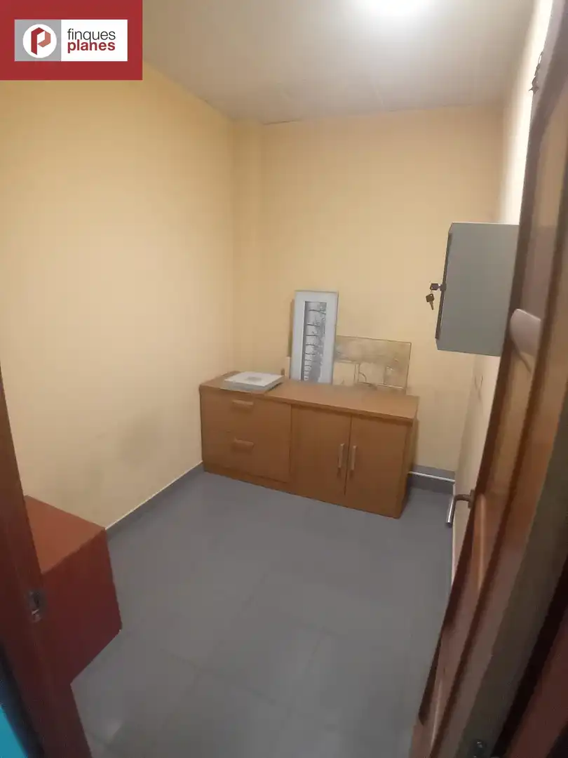Schlafzimmer von Büro zur Miete in La Seu d'Urgell