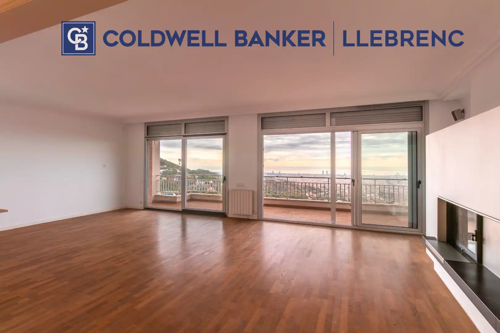 Piso en venta en Barcelona con Calefacción, Parquet y Terraza